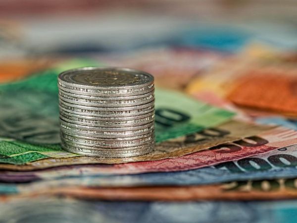 Legal Alert: Hustler Fund Faces Scrutiny Amid Operational Challenges